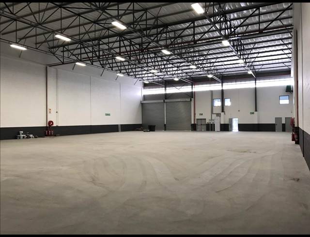 1,172M² FACTORY TO LET IN PAROW CENTRAL